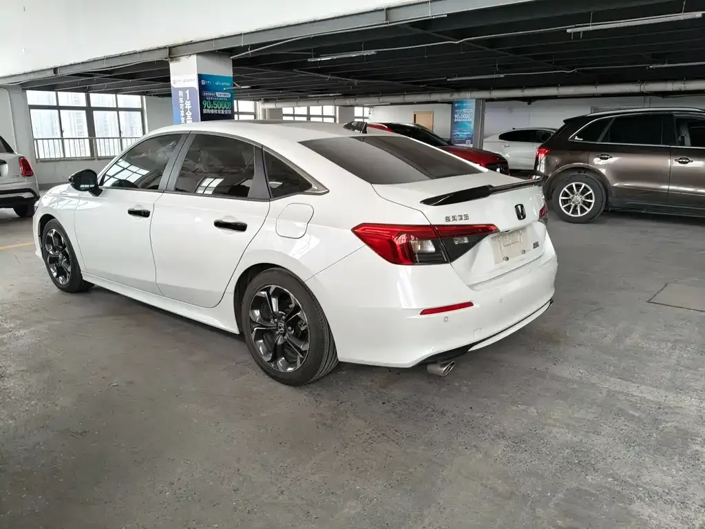 Honda Civic — фото 10