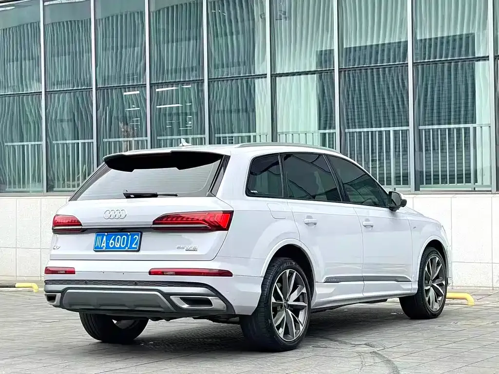 Audi Q7 — фото 3