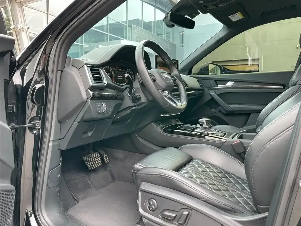 Audi Q5L Sportback — фото 2