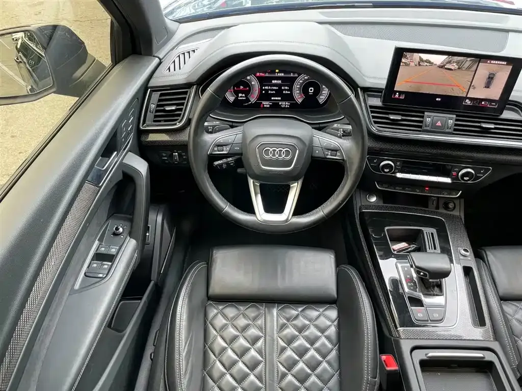 Audi Q5L Sportback — фото 8