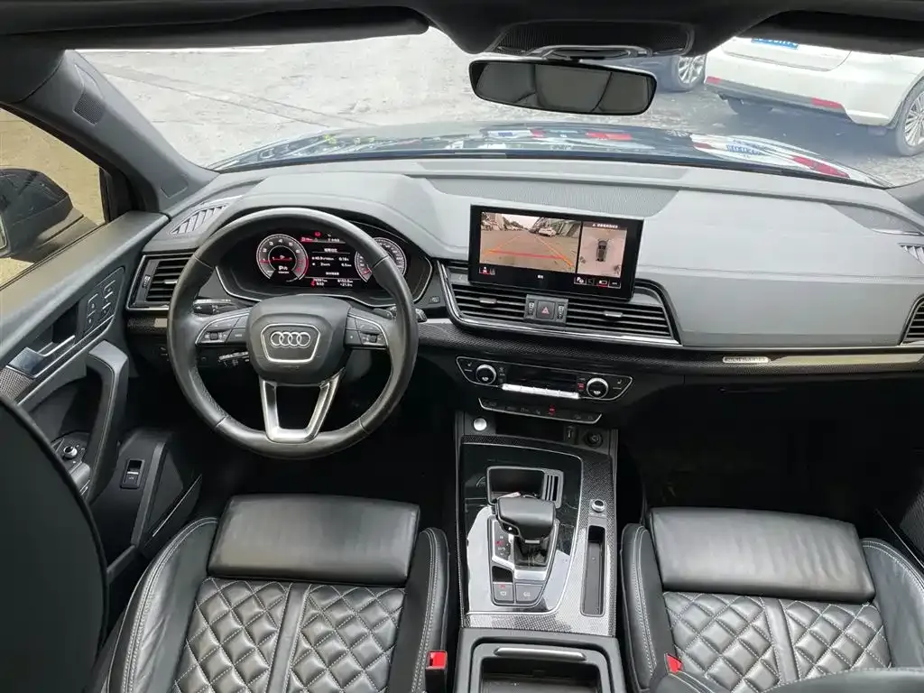 Audi Q5L Sportback — фото 6