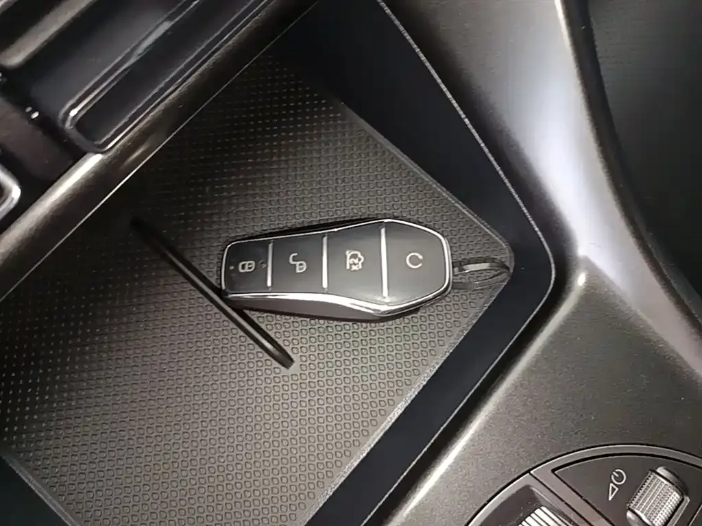 BYD Seal 05 DM-i 2024 из CN, фото 6