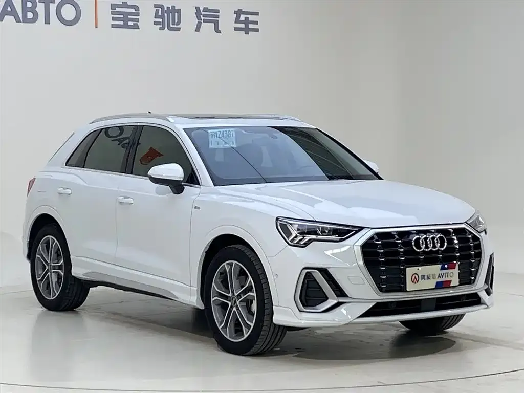 Audi Q3 — фото 10