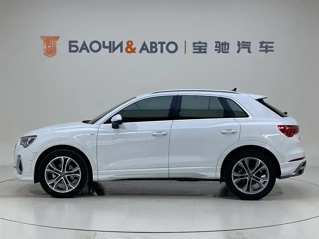 Audi Q3 — фото 5