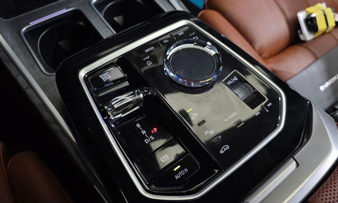 BMW 7-Series 2024 из KR, фото 9