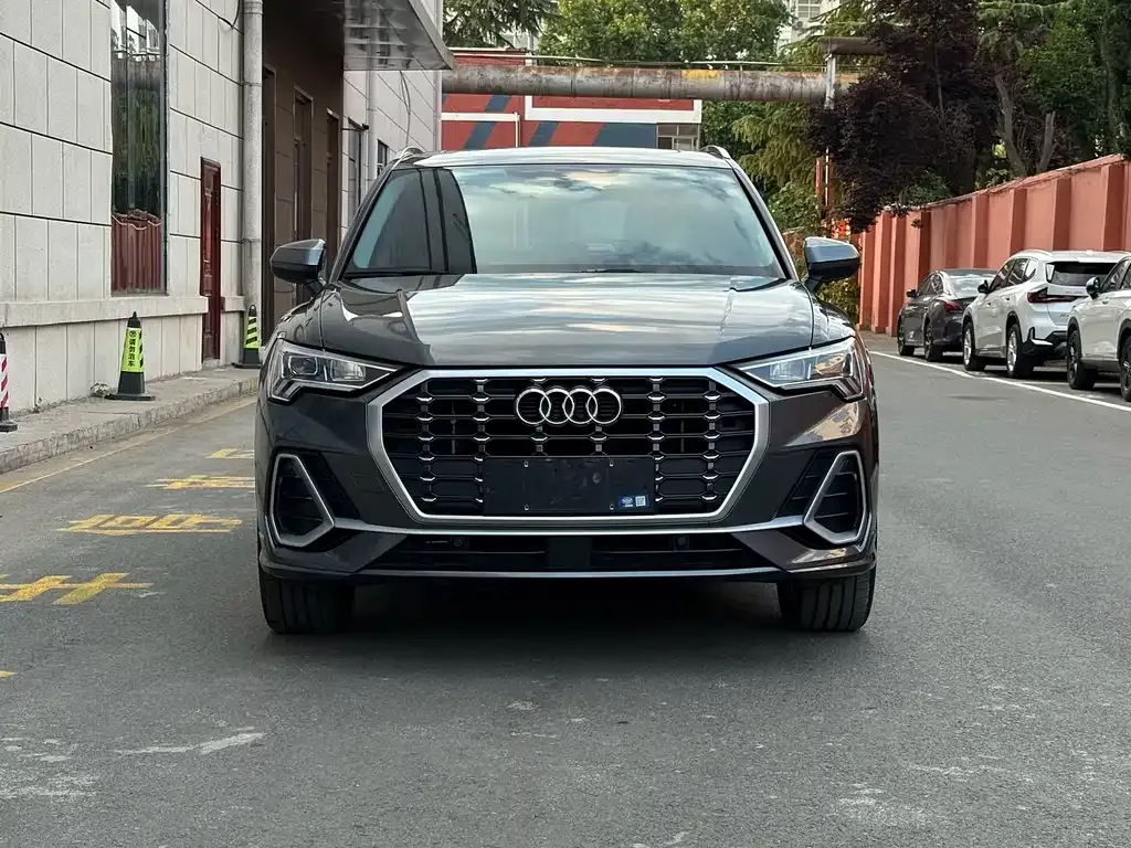 Audi Q3 — фото 6