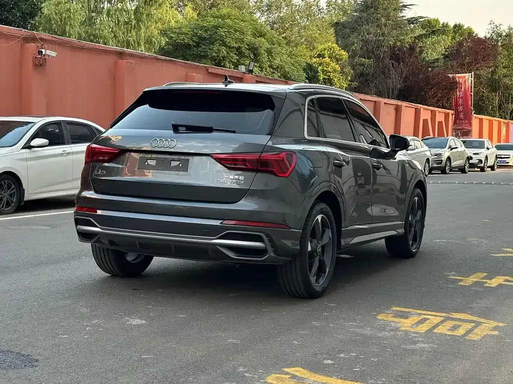Audi Q3 — фото 7