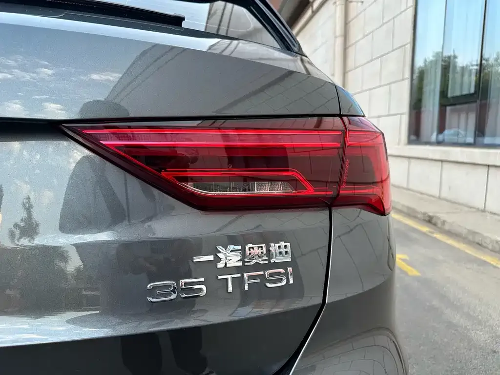 Audi Q3 — фото 2