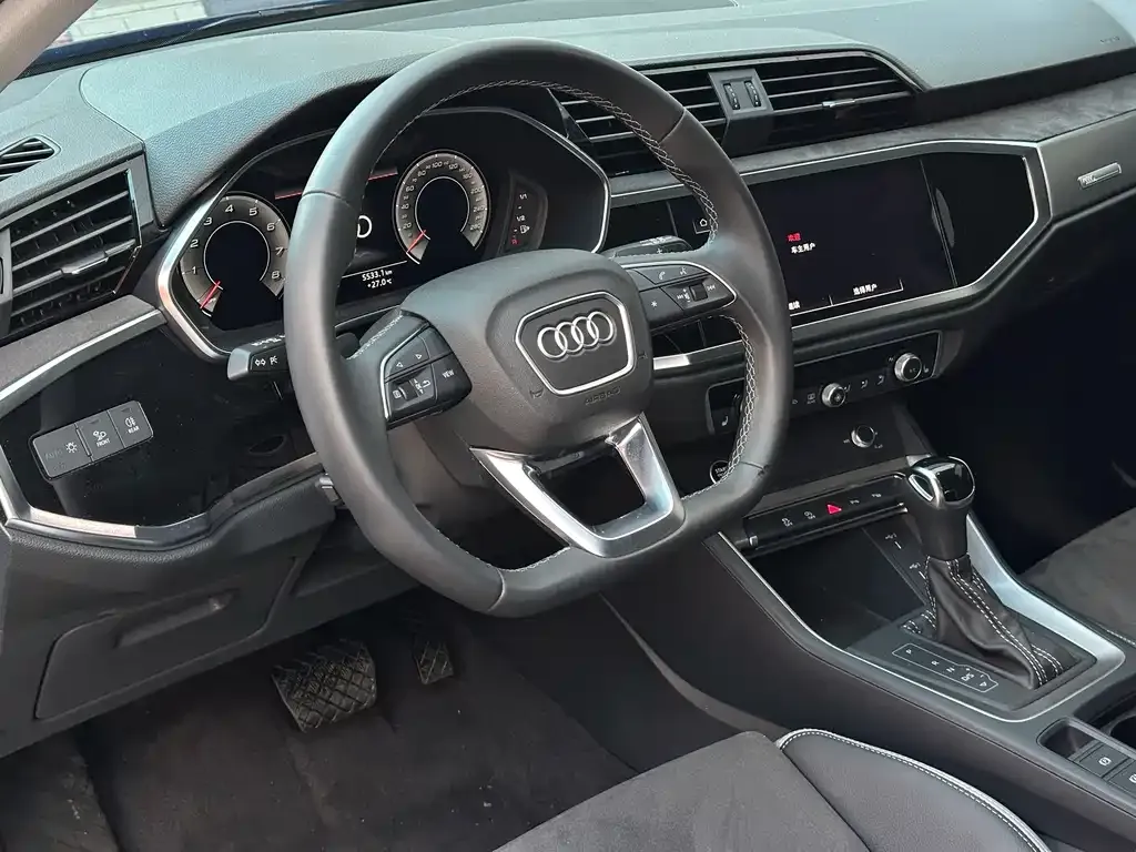 Audi Q3 — фото 5