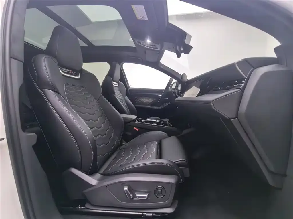 Audi Q6L e-tron 2025 из CN, фото 2