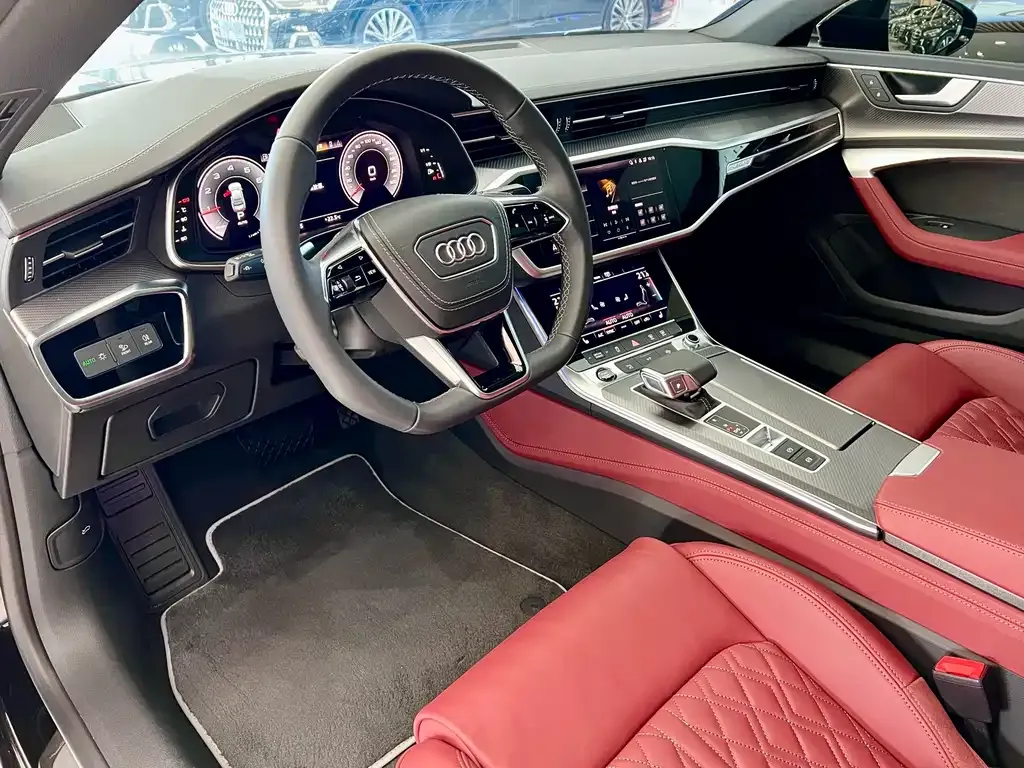 Audi A7L — фото 8