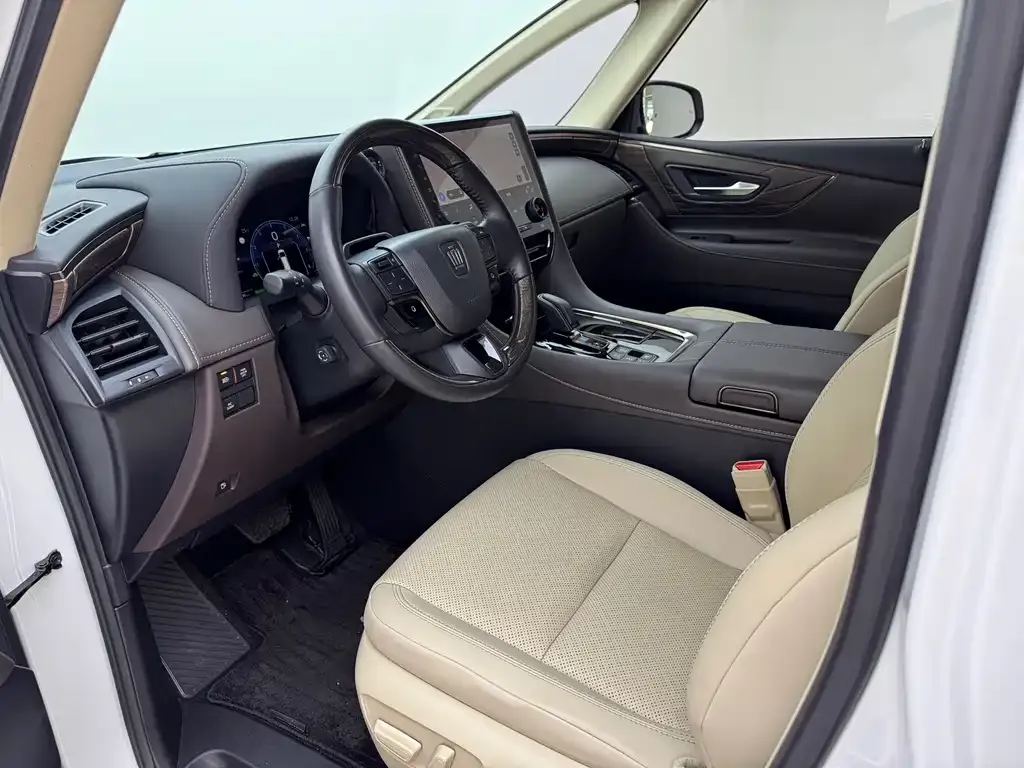 Toyota Vellfire — фото 9