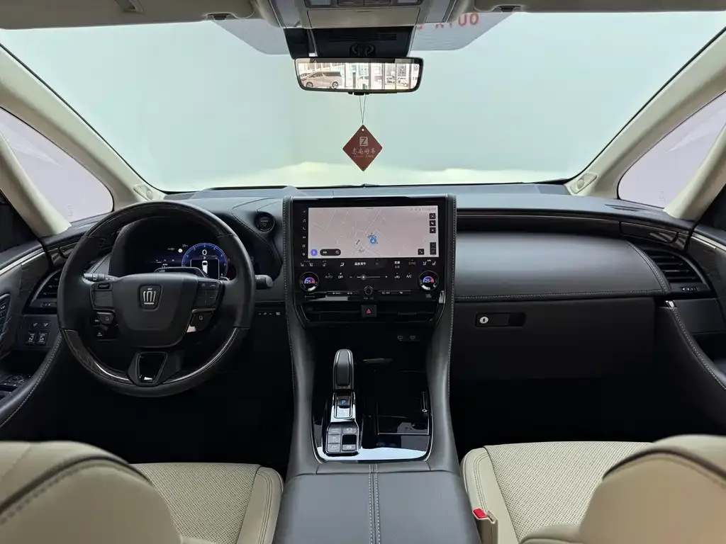 Toyota Vellfire — фото 10