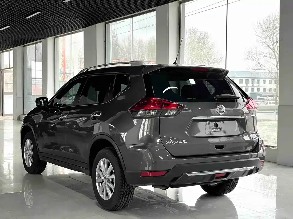 Nissan X-Trail — фото 9