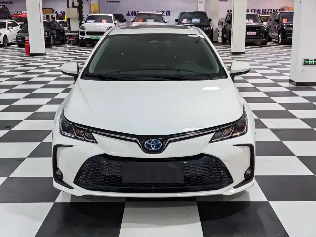 Toyota Corolla — фото 3