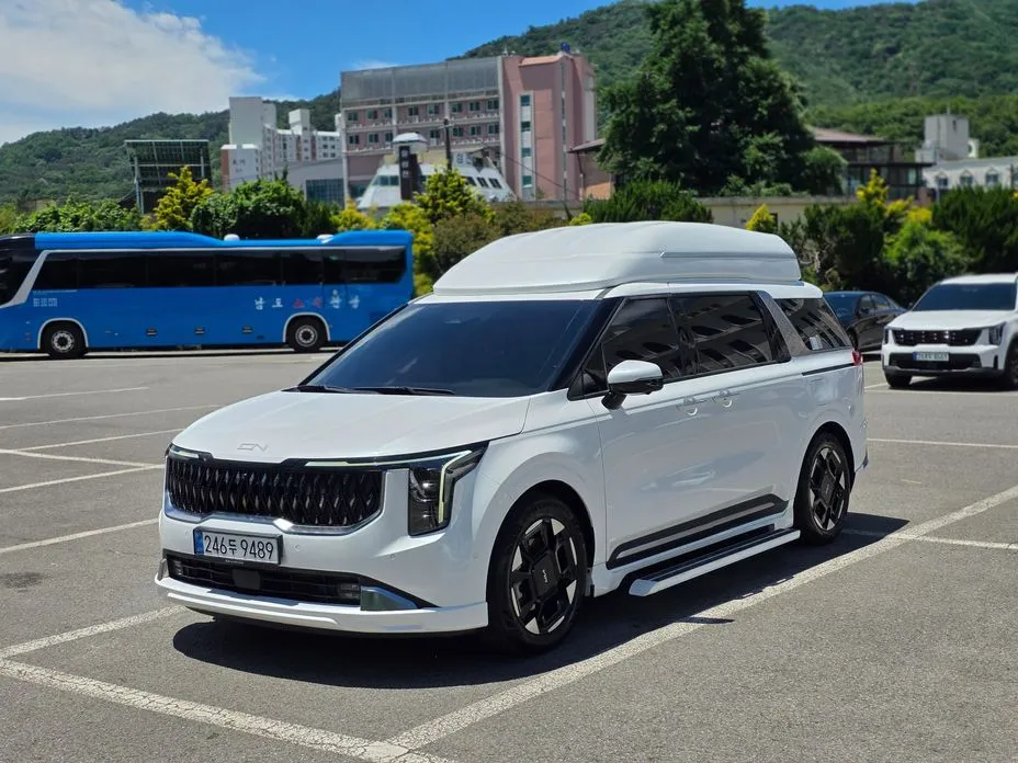 Kia Carnival — фото 1