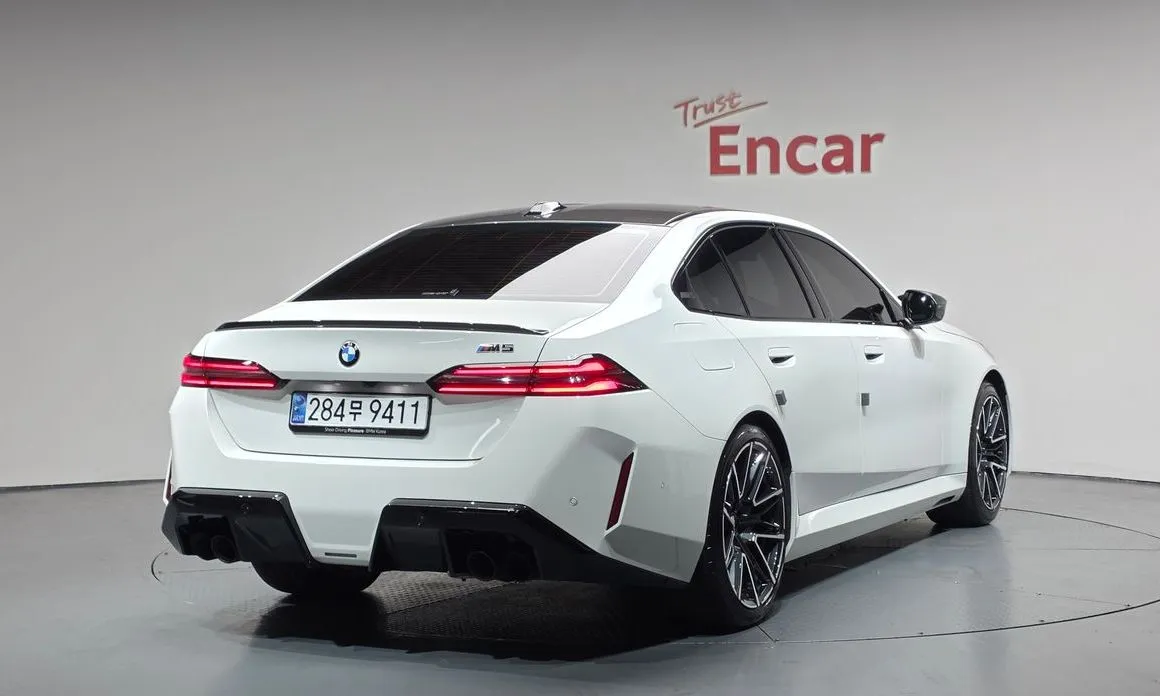 BMW M5 2025 из KR, фото 6
