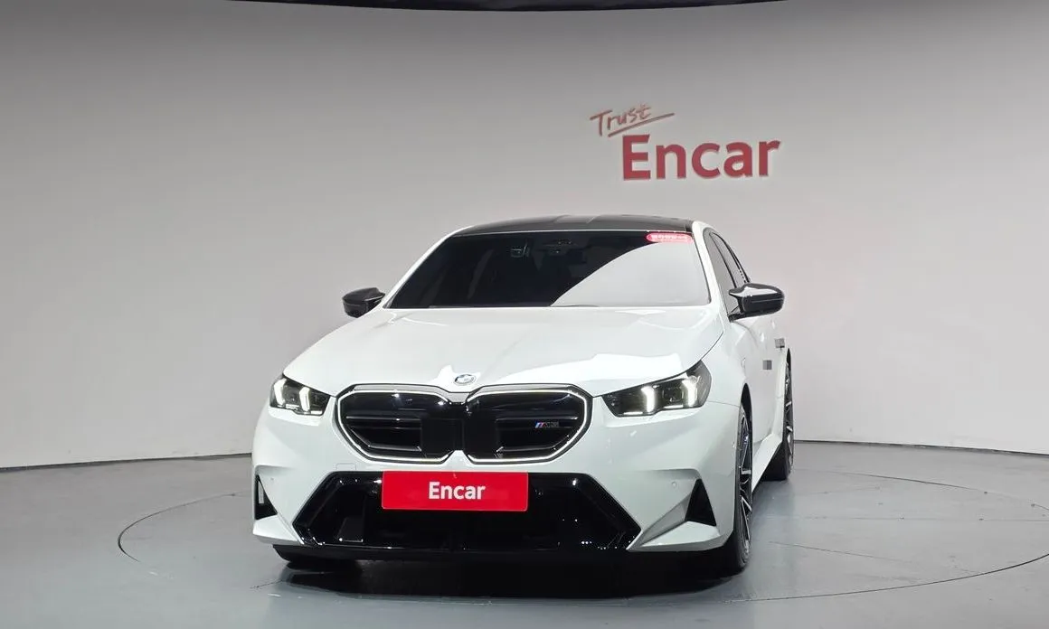 BMW M5 2025 из KR, фото 2