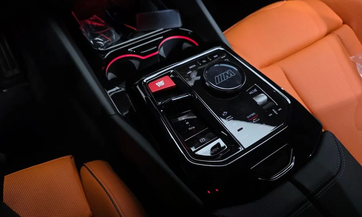 BMW M5 2025 из KR, фото 7