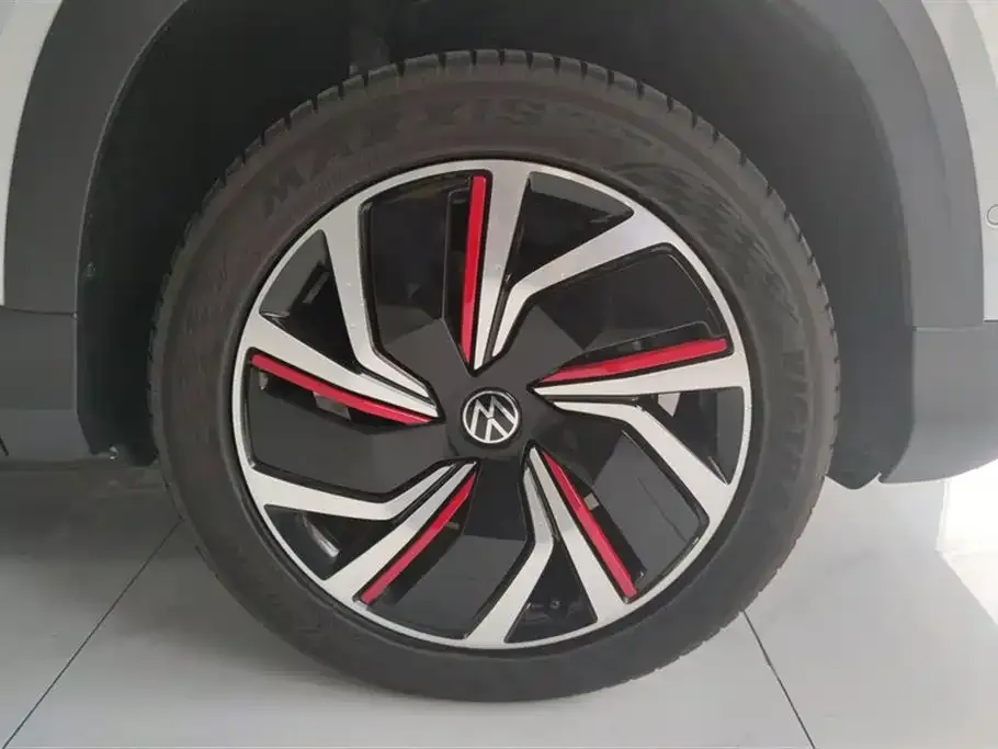 Volkswagen Tharu — фото 3