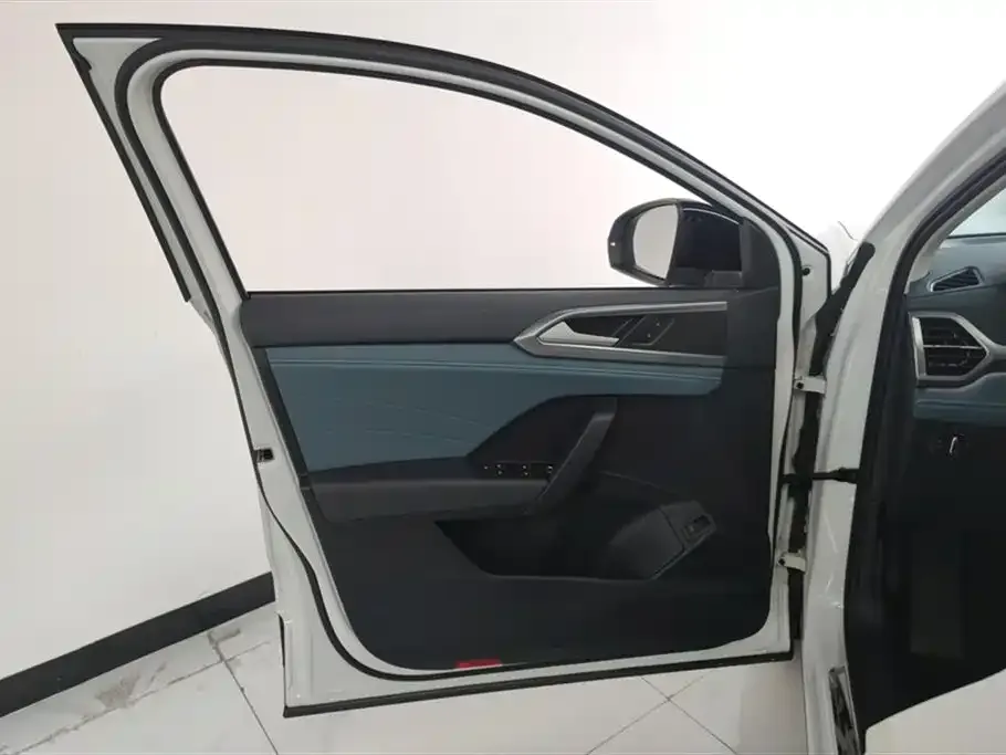 Volkswagen Tharu — фото 10