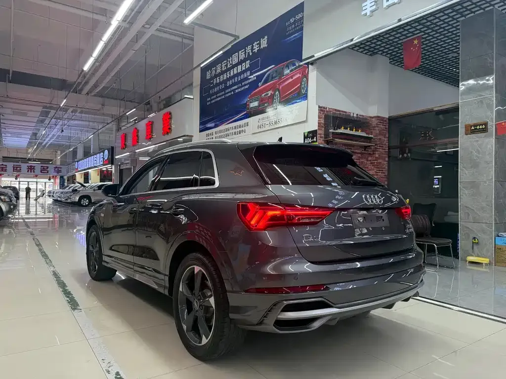 Audi Q3 — фото 10