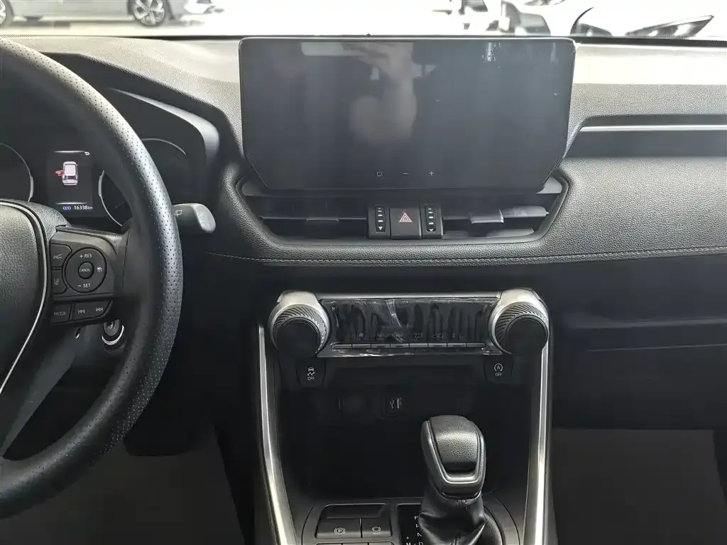 Toyota RAV4 2024 из CN, фото 8