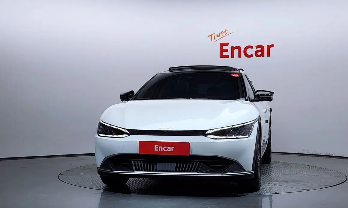 Kia EV6 2023 из KR, фото 2