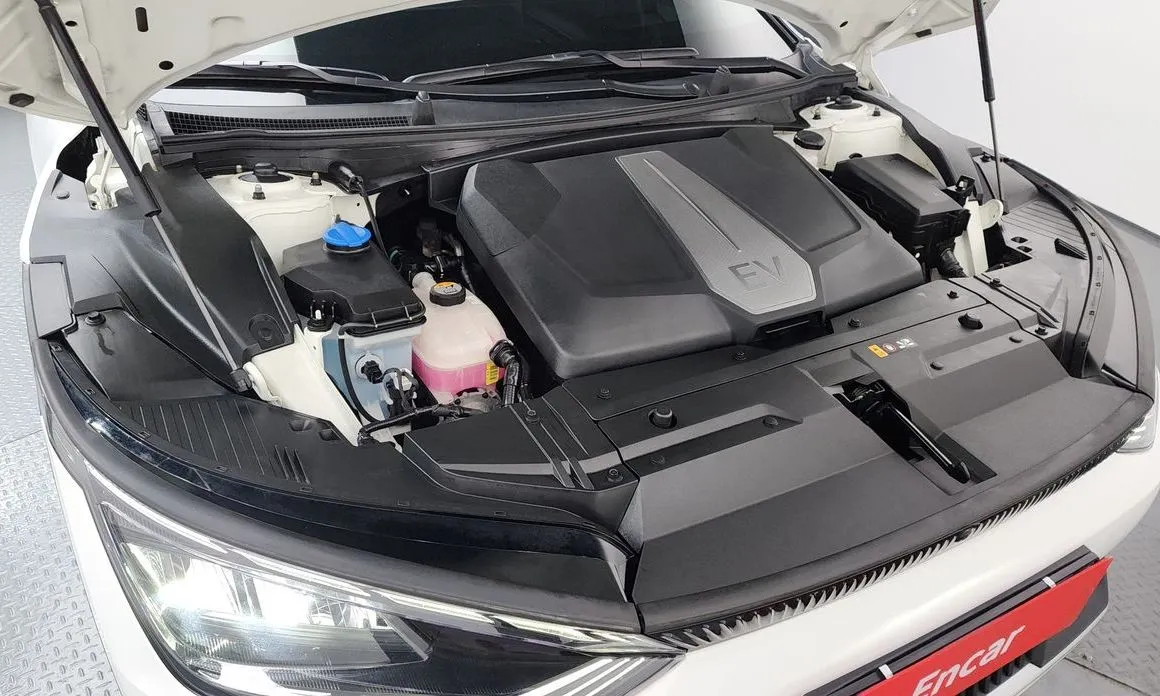 Kia EV6 2023 из KR, фото 10