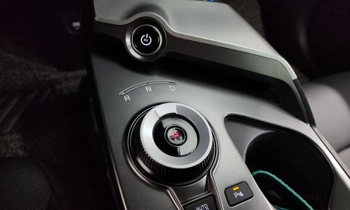 Kia EV6 2023 из KR, фото 6