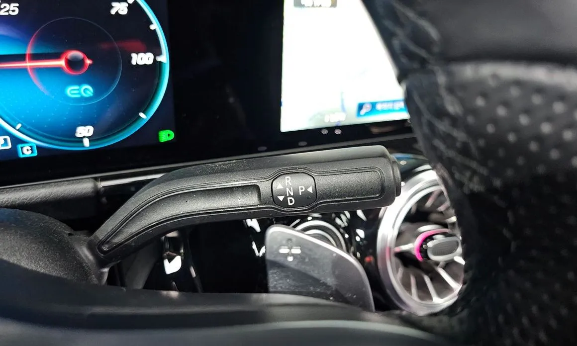 Mercedes-Benz EQA 2023 из KR, фото 8