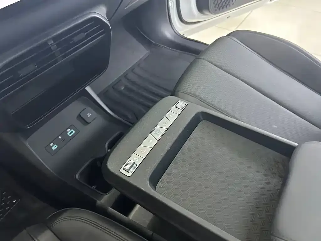 BYD e7 2025 из CN, фото 4