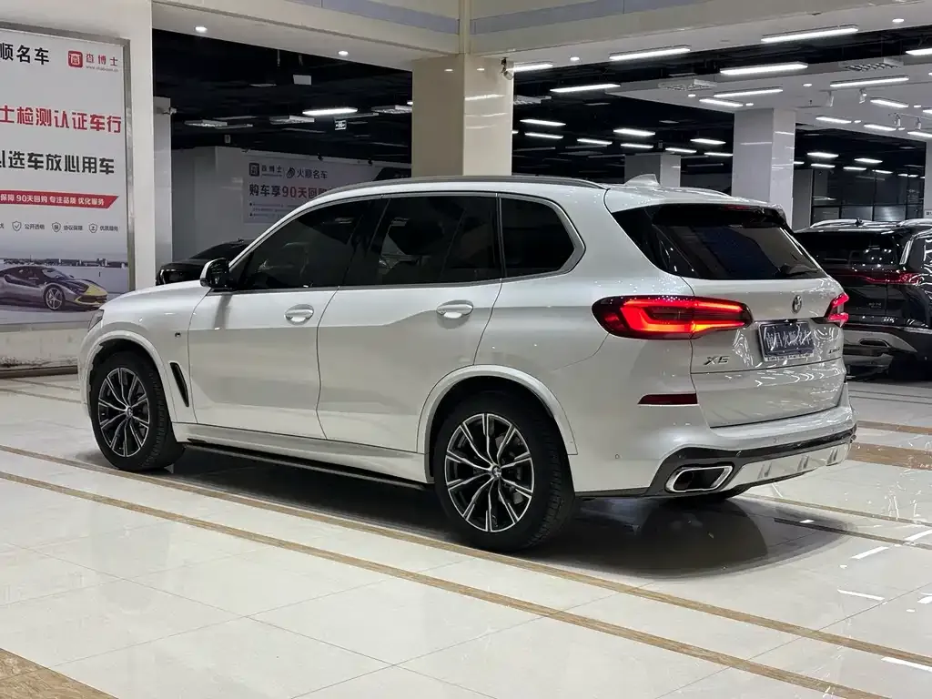 BMW X5 (Import) — фото 5