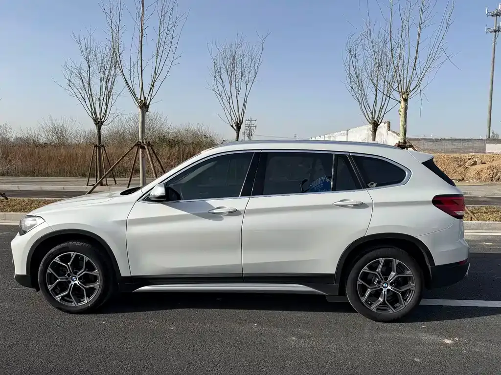 BMW X1 — фото 5
