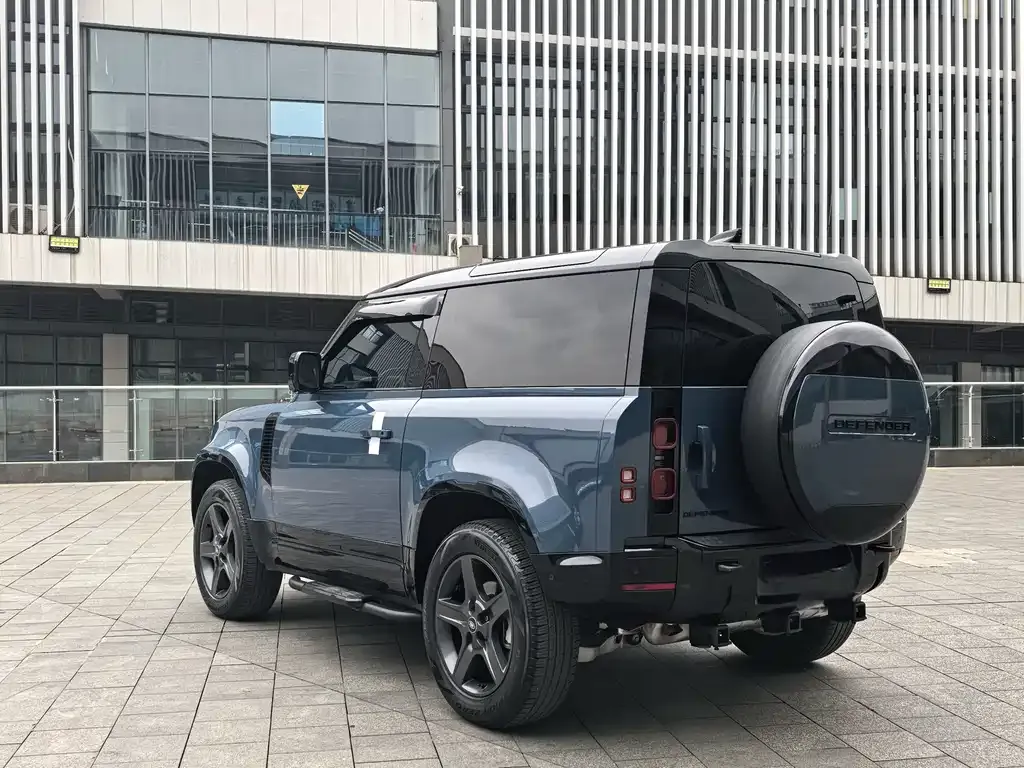 Land Rover Defender — фото 6