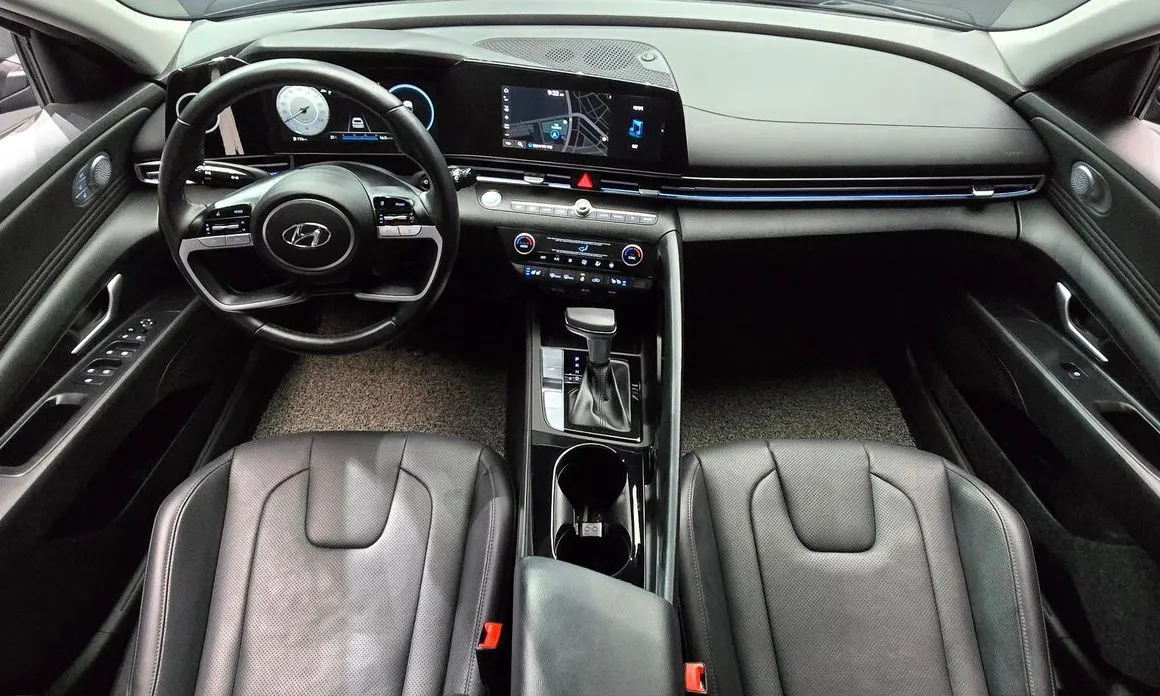 Hyundai AVANTE — фото 3