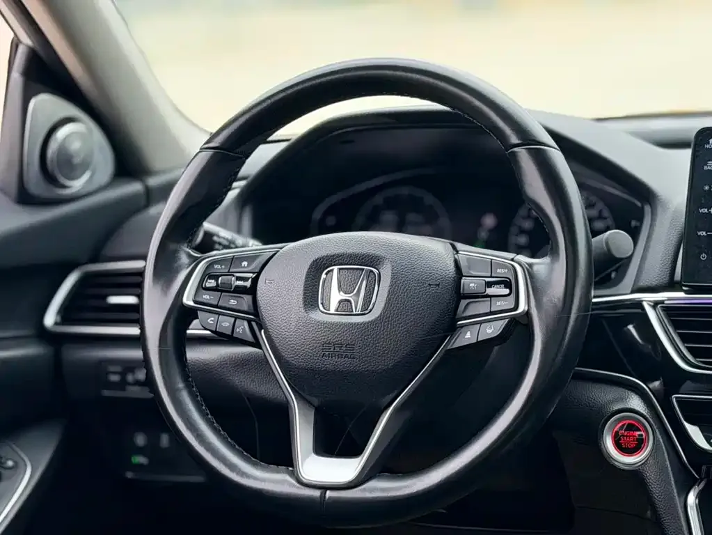 Honda Accord — фото 9