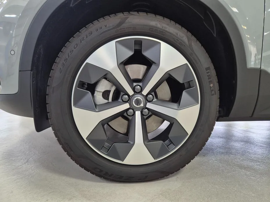 Volvo XC40 2026 из KR, фото 6