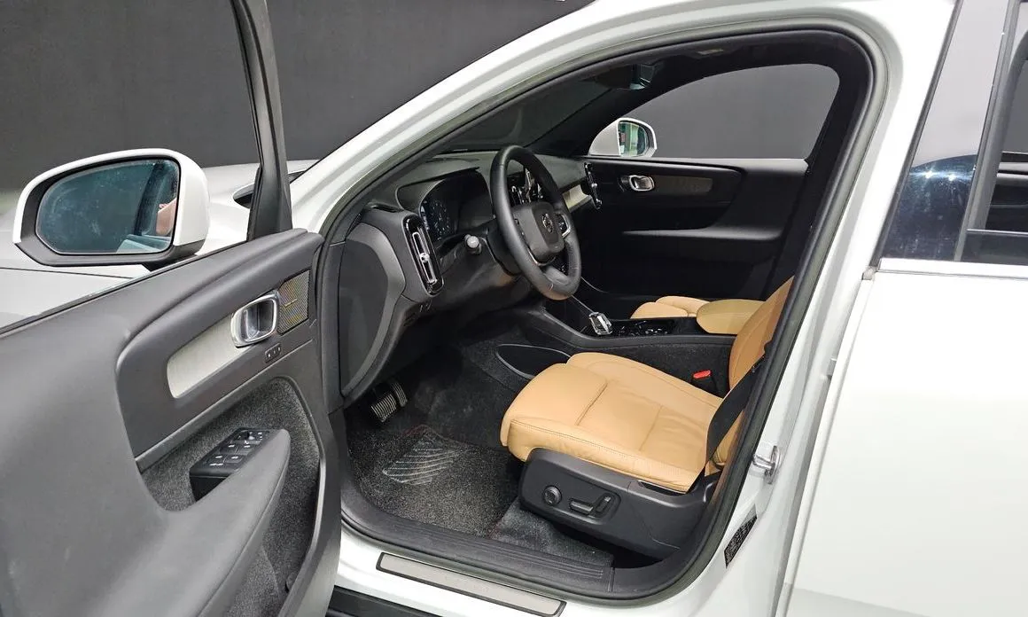 Volvo XC40 2022 из KR, фото 5