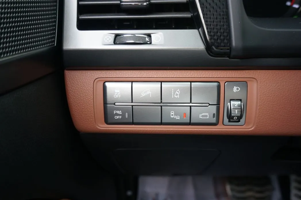 KG Mobility (Ssangyong) Rexton — фото 2