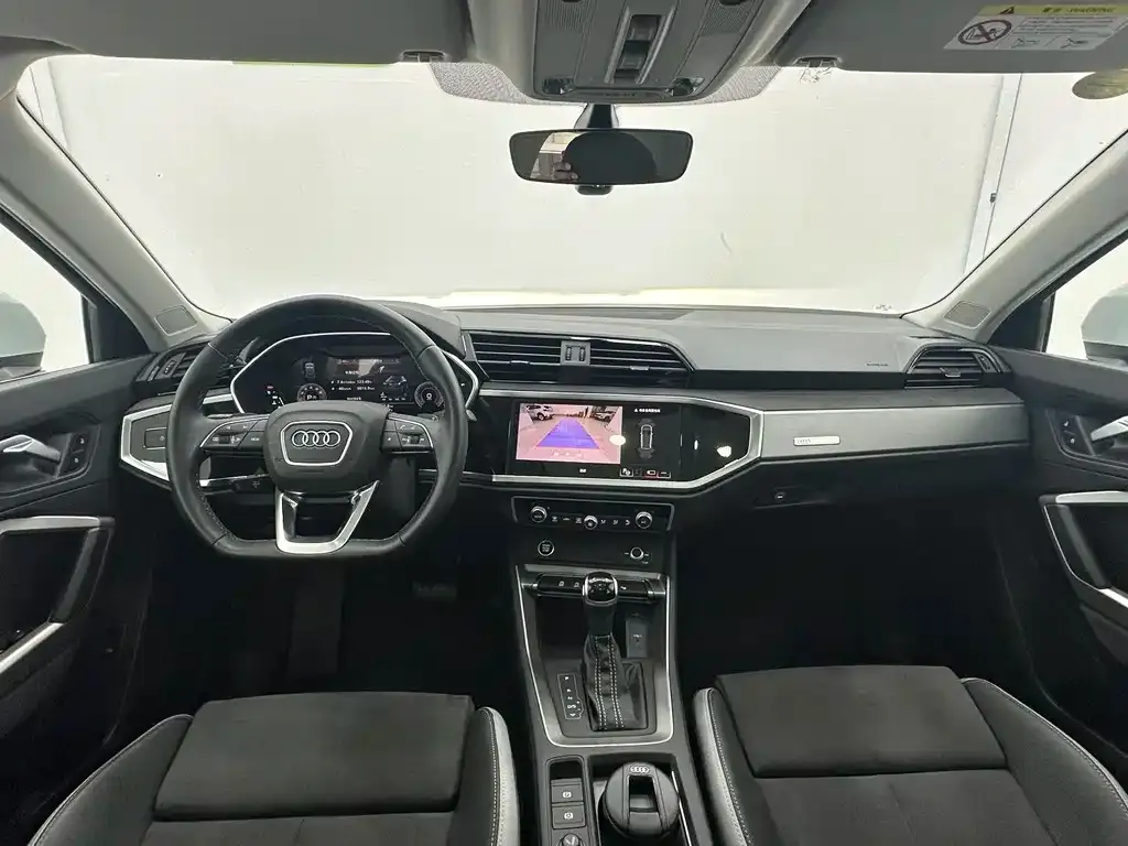 Audi Q3 — фото 10