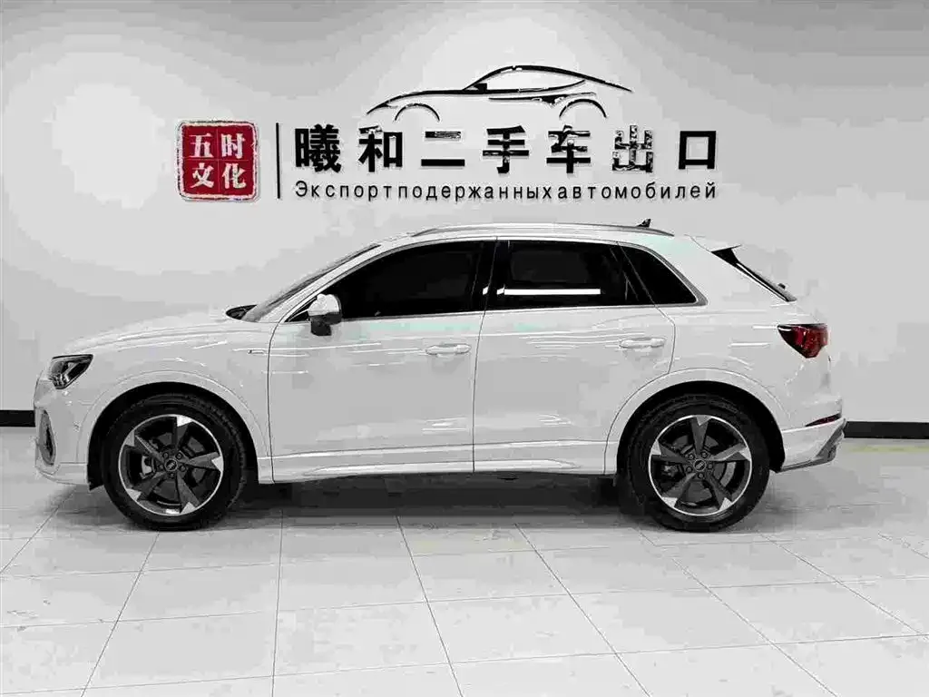 Audi Q3 — фото 10
