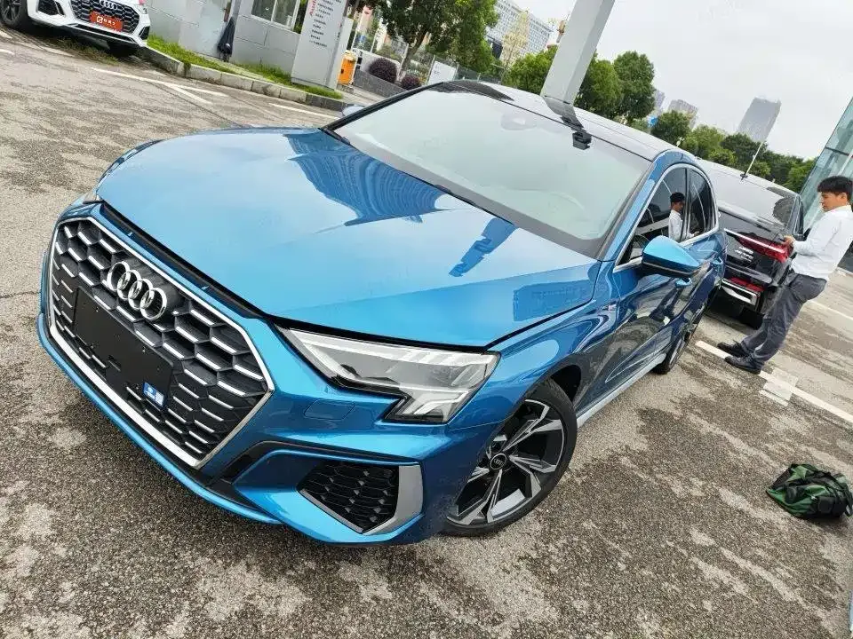 Audi A3 — фото 1