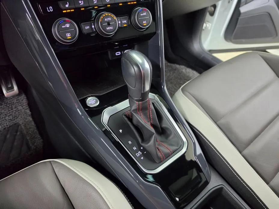 Volkswagen T-Roc 2021 из KR, фото 2