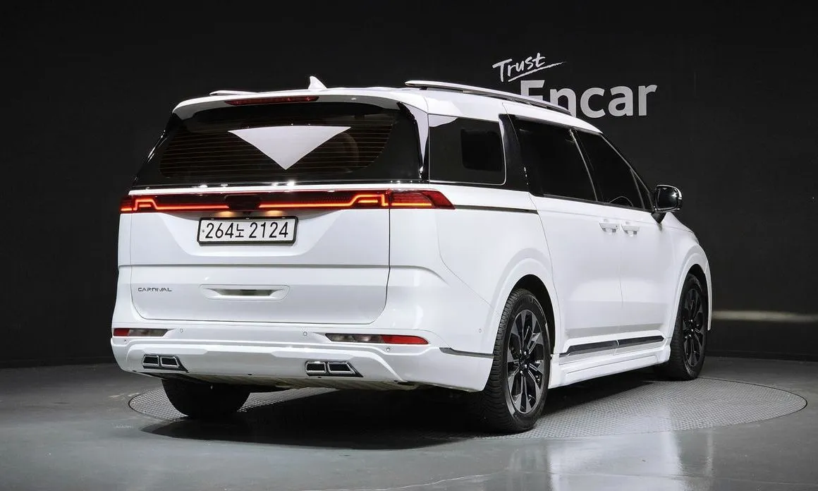Kia Carnival — фото 6
