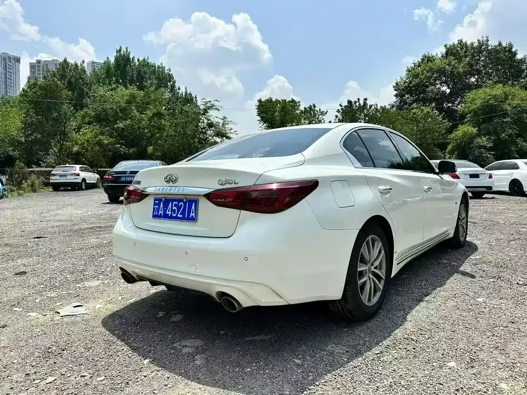 Infiniti Q50L 2022 из CN, фото 7