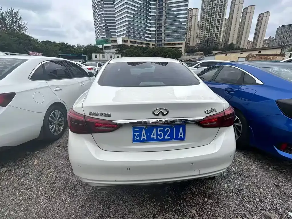 Infiniti Q50L 2022 из CN, фото 6