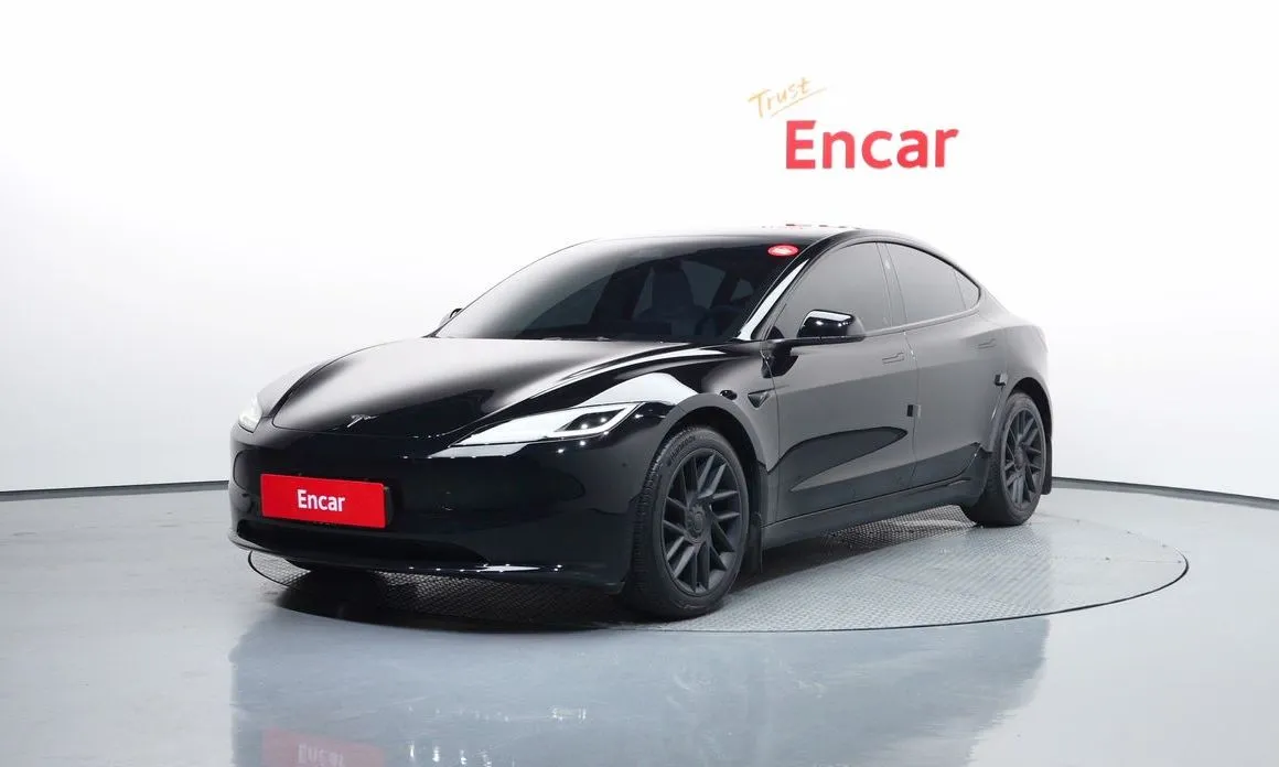 Tesla Model 3 — фото 1