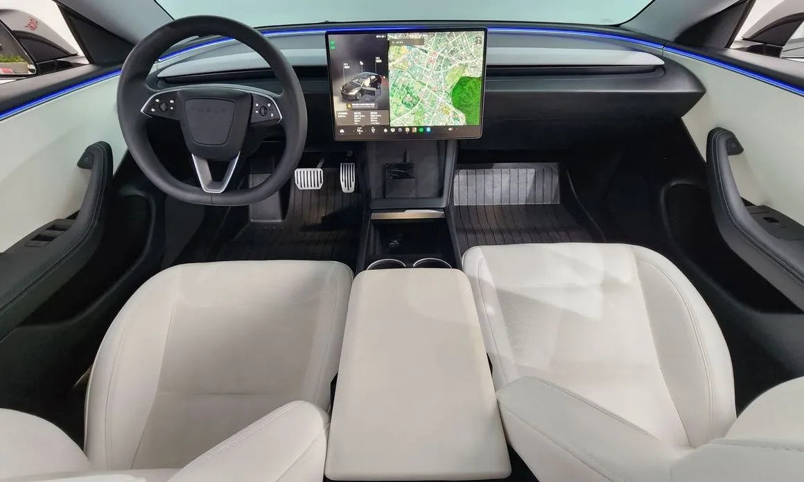 Tesla Model 3 — фото 4