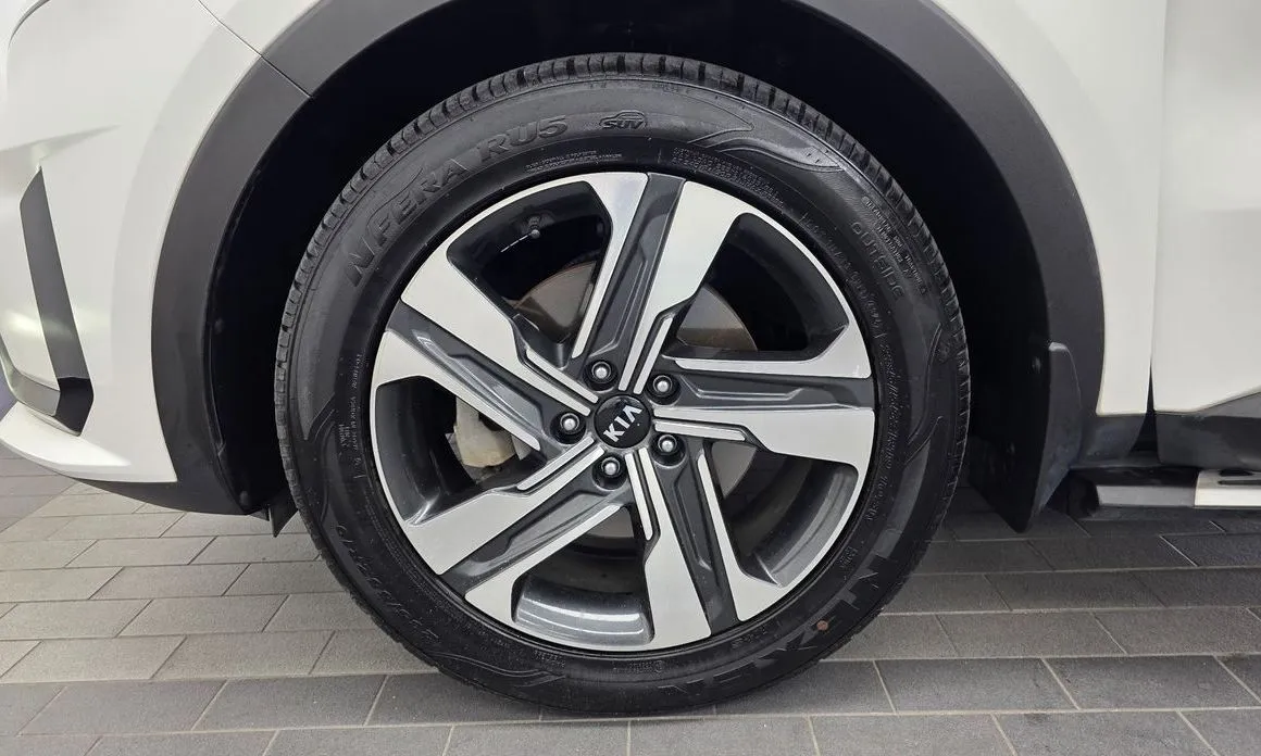 Kia Sorento — фото 9